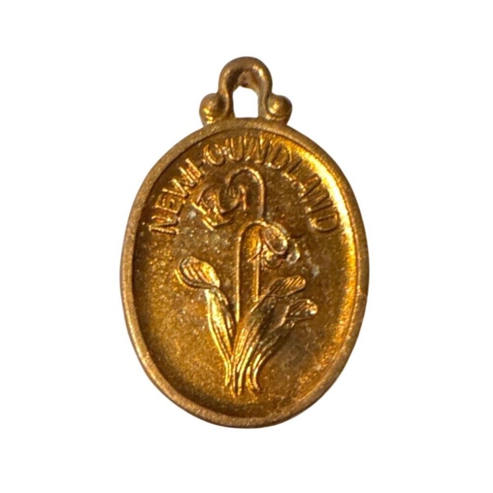 Vintage Newfoundland Flower Charm Pendant Gold Copper Tone